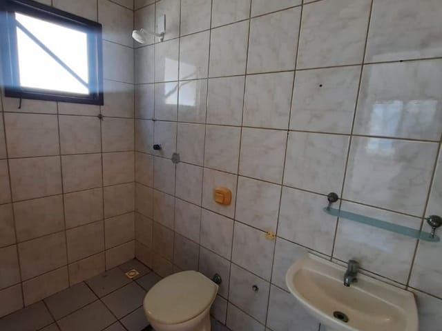 Casa com 140m² 2 quartos e 2 banheiros, à venda, no bairro Granja dos Cavaleiros em Macaé