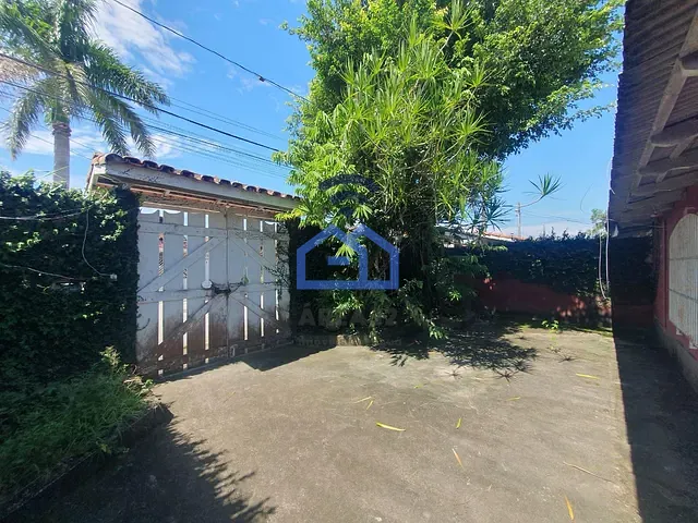 Casa 2 quartos e 2 banheiros, à venda, no bairro Balneário dos Golfinhos em Caraguatatuba