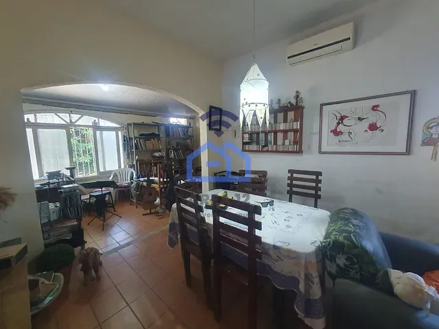Casa 2 quartos e 2 banheiros, à venda, no bairro Balneário dos Golfinhos em Caraguatatuba