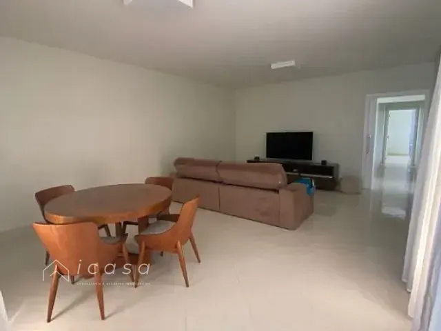 Casa com 560m² 4 quartos e 4 banheiros, à venda, no bairro Residencial Santa Helena em Caçapava
