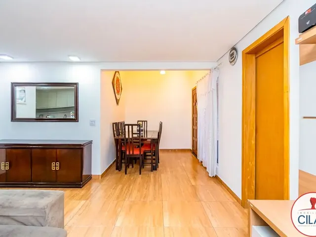 Casa 3 quartos e 2 banheiros, à venda, no bairro Cajuru em Curitiba