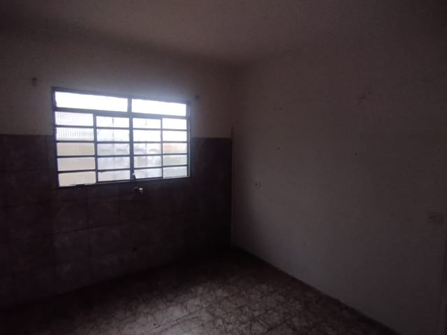 Casa com 180m² 2 quartos e 1 banheiro, para alugar, no bairro Jardim Novo Horizonte em Rolândia