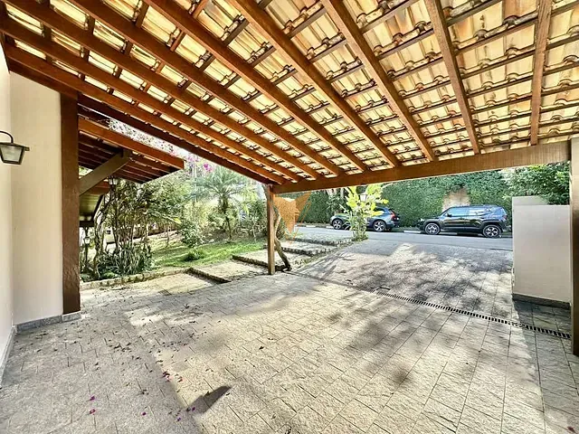 Casa com 546m² 5 quartos e 4 banheiros, à venda, no bairro Aldeia da Fazendinha em Carapicuíba