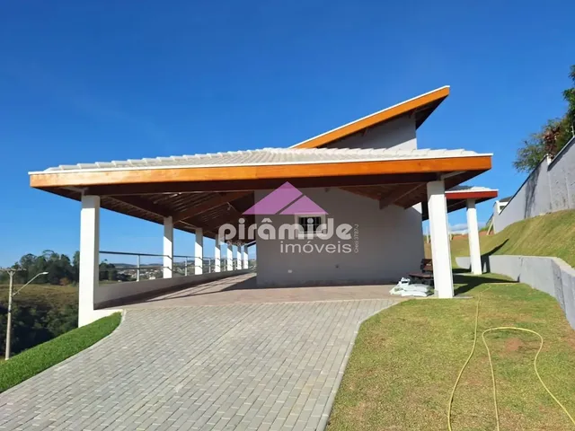 Casa com 10m² 3 quartos e 3 banheiros, à venda, no bairro Condomínio Residencial Mantiqueira em São José Dos Campos