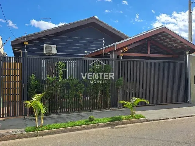 Casa com 300m² 3 quartos e 2 banheiros, à venda, no bairro Jardim Oásis em Taubaté