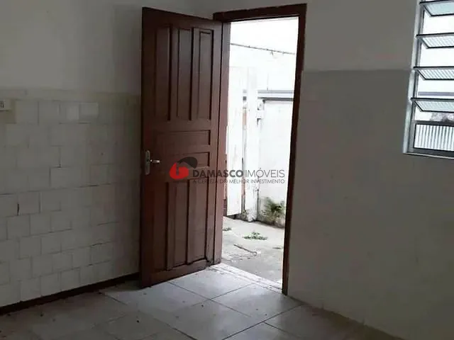 Casa 1 quarto e 1 banheiro, para alugar, no bairro Santa Paula em São Caetano do Sul
