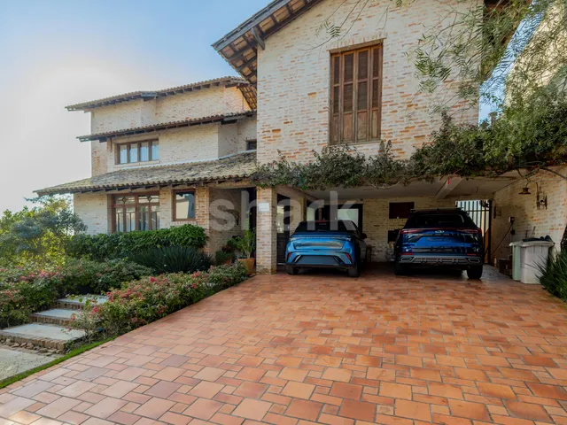 Casa com 867m² 4 quartos e 7 banheiros, à venda, no bairro Alphaville em Santana de Parnaíba