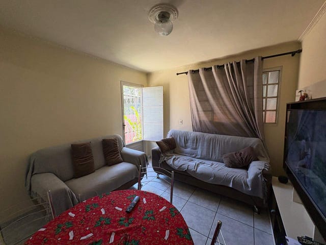 Casa com 250m² 2 quartos e 2 banheiros, à venda, no bairro Vila Perseu Leite de Barros em Campinas