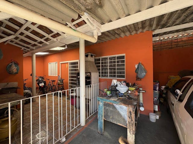 Casa com 250m² 2 quartos e 2 banheiros, à venda, no bairro Vila Perseu Leite de Barros em Campinas