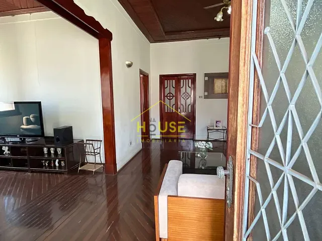 Casa com 2500m² 4 quartos e 5 banheiros, à venda, no bairro centro em Tanabi