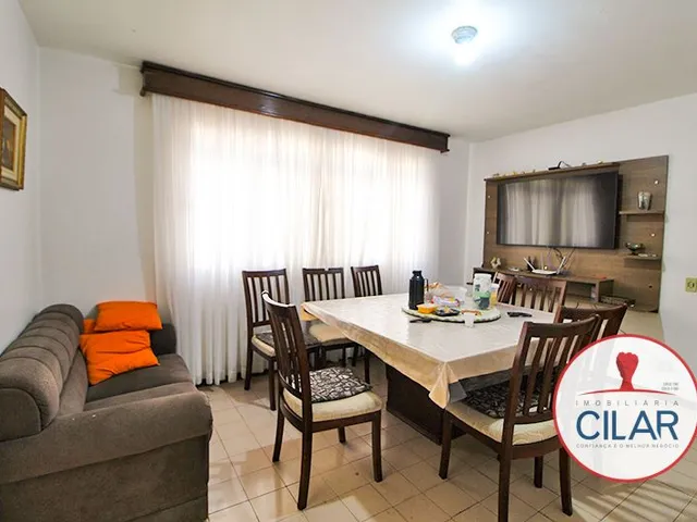 Casa 6 quartos e 5 banheiros, à venda, no bairro Cachoeira em Curitiba