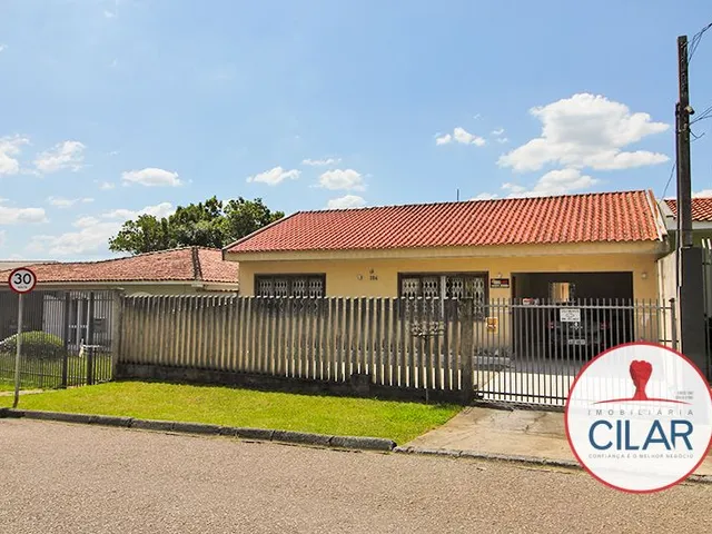 Casa 6 quartos e 5 banheiros, à venda, no bairro Cachoeira em Curitiba