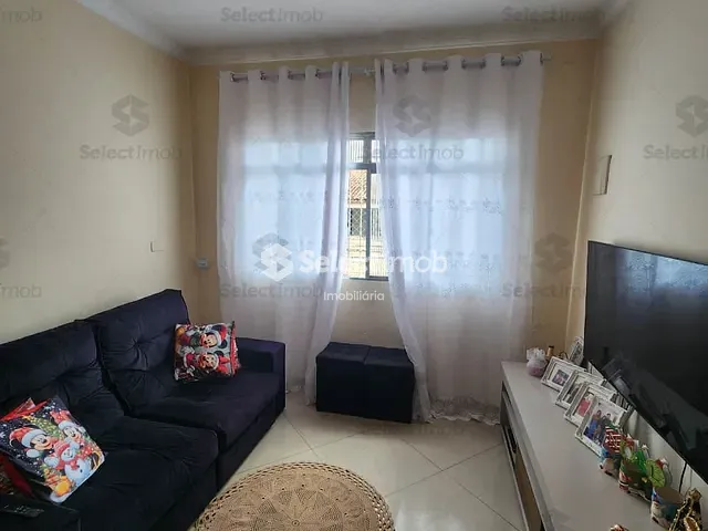 Casa com 250m² 3 quartos e 1 banheiro, à venda, no bairro Parque Bandeirantes em Mauá