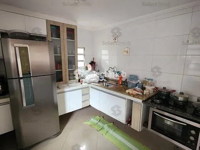 Casa com 250m² 3 quartos e 1 banheiro, à venda, no bairro Parque Bandeirantes em Mauá