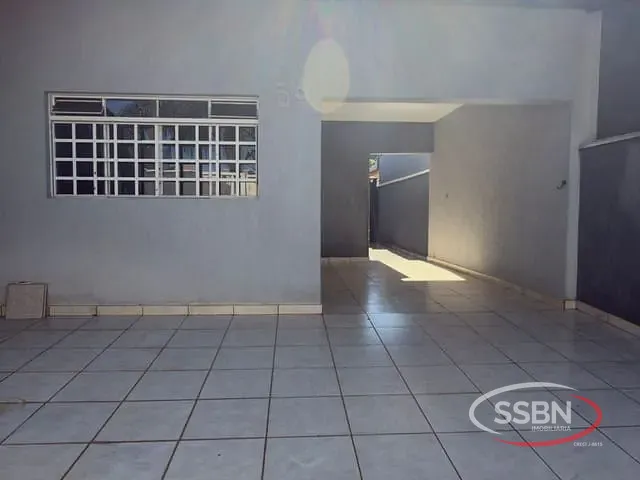 Casa 3 quartos e 2 banheiros, para alugar, no bairro Jardim Marajoara em Nova Odessa