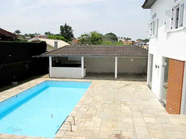 Casa com 850m² 4 quartos e 8 banheiros, à venda, no bairro Residencial Cinco (Alphaville) em Santana de Parnaíba