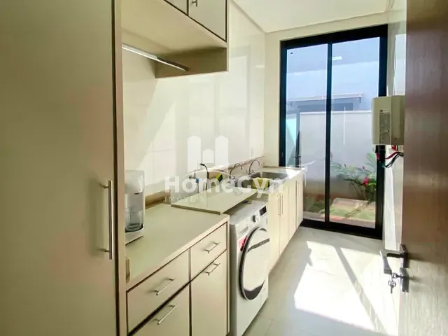 Casa 5 quartos e 4 banheiros, para alugar, no bairro Residencial Goiânia Golfe Clube em Goiânia