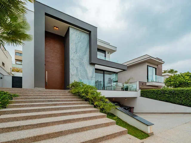 Casa com 490m² 4 quartos e 6 banheiros, à venda, no bairro Alphaville em Santana de Parnaíba