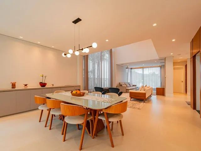 Casa com 490m² 4 quartos e 6 banheiros, à venda, no bairro Alphaville em Santana de Parnaíba