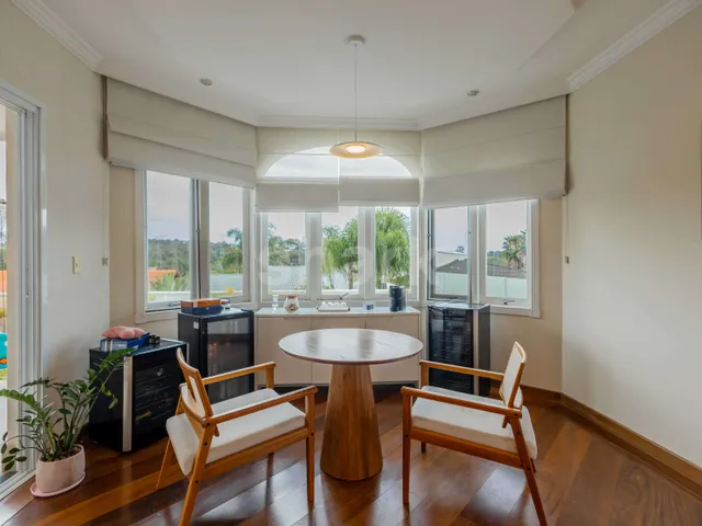Casa com 560m² 4 quartos e 6 banheiros, à venda, no bairro Alphaville em Santana de Parnaíba