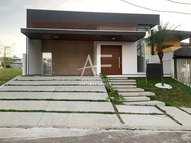 Casa com 300m² 2 quartos e 2 banheiros, à venda, no bairro Condomínio Terras do Vale em Caçapava