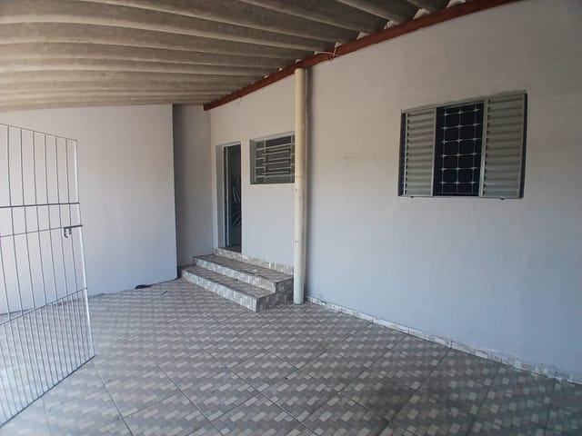 Casa 3 quartos e 2 banheiros, para alugar, no bairro Parque Valença I em Campinas