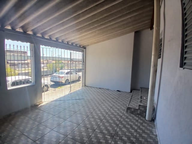Casa 3 quartos e 2 banheiros, para alugar, no bairro Parque Valença I em Campinas