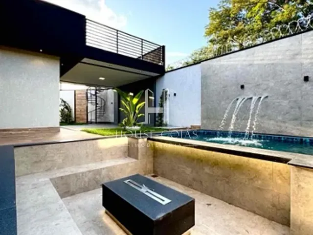 Casa com 534m² 4 quartos e 6 banheiros, à venda, no bairro Parque das Flores em Goiânia