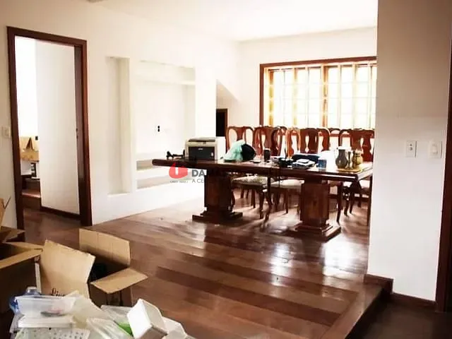 Casa com 640m² 4 quartos e 3 banheiros, à venda, no bairro Santa Maria em São Caetano do Sul