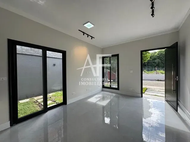 Casa com 300m² 3 quartos e 3 banheiros, à venda, no bairro Jardim Jaraguá em Taubaté
