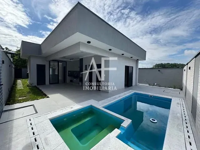 Casa com 300m² 3 quartos e 3 banheiros, à venda, no bairro Jardim Jaraguá em Taubaté