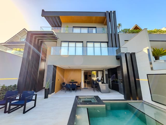 Casa com 540m² 5 quartos e 7 banheiros, para alugar, no bairro Recreio dos Bandeirantes em Rio de Janeiro