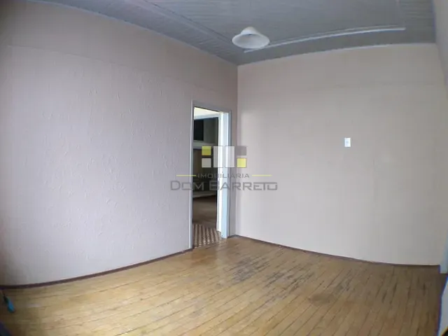 Casa com 730m² 2 quartos e 1 banheiro, à venda, no bairro Centro em Sumaré