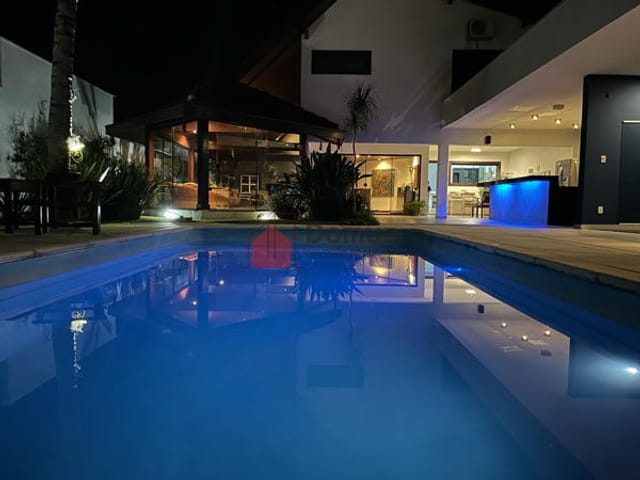Casa com 675m², à venda, no bairro Jardim Residencial Doutor Lessa em Pindamonhangaba