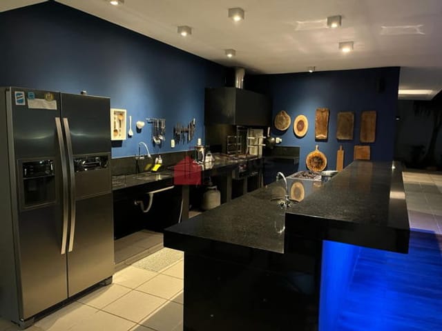 Casa com 675m², à venda, no bairro Jardim Residencial Doutor Lessa em Pindamonhangaba