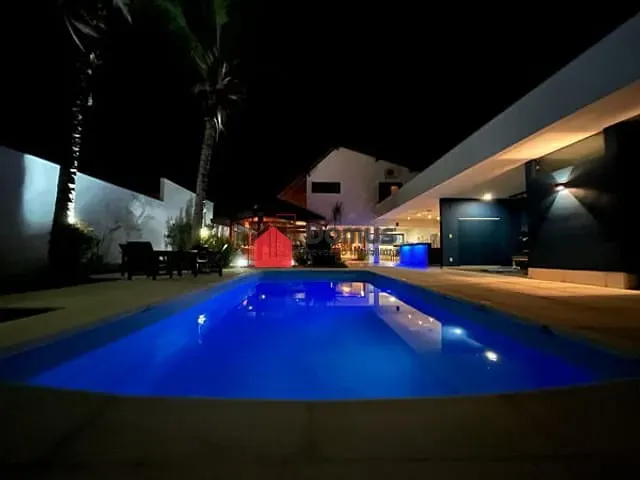 Casa com 675m², à venda, no bairro Jardim Residencial Doutor Lessa em Pindamonhangaba