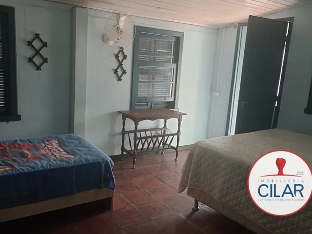 Casa com 956m², à venda, no bairro Centro em Antonina