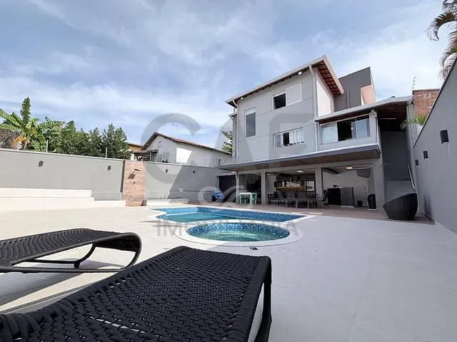 Casa com 300m² 3 quartos e 3 banheiros, à venda, no bairro Jardim Sônia em Jaguariúna