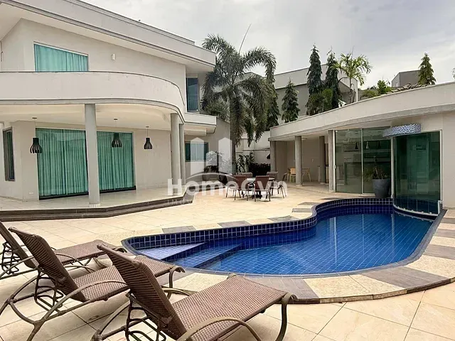 Sobrado com 676m² 4 quartos e 5 banheiros, à venda, no bairro Residencial Alphaville Flamboyant em Goiânia