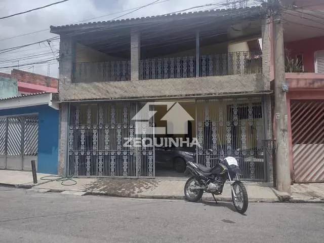 Casa com 175m² 3 quartos e 2 banheiros, à venda, no bairro Parque Santa Teresa em Carapicuiba
