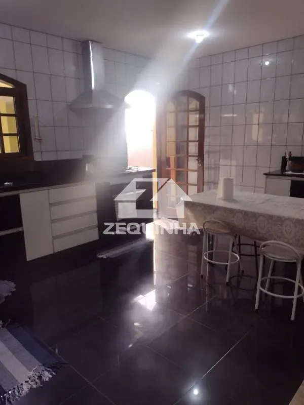 Casa, 3 quartos, 213 m² - Foto 24