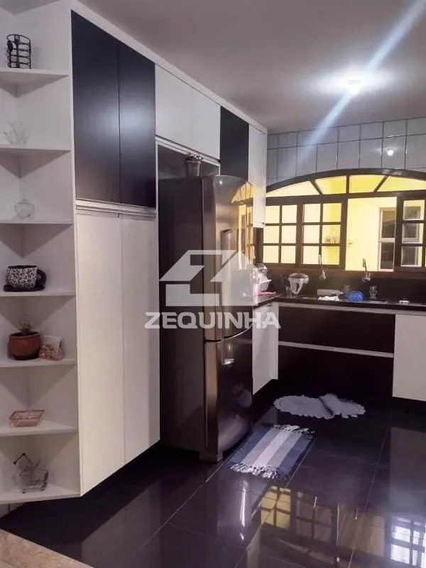 Casa, 3 quartos, 213 m² - Foto 3