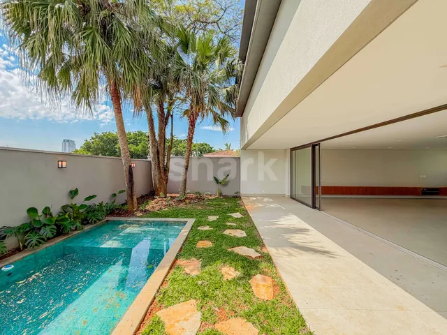 Casa com 300m² 4 quartos e 6 banheiros, à venda, no bairro Campo Belo em São Paulo