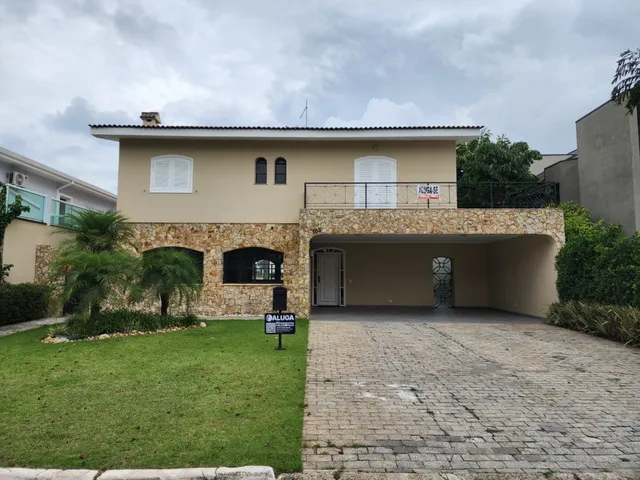 Casa com 560m² 4 quartos e 6 banheiros, à venda ou para alugar, no bairro Alphaville em Barueri