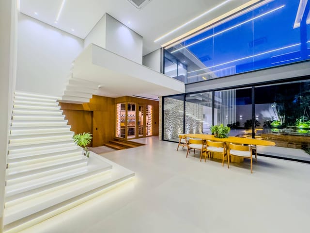 Casa com 600m² 4 quartos e 7 banheiros, à venda, no bairro Barra da Tijuca em Rio de Janeiro