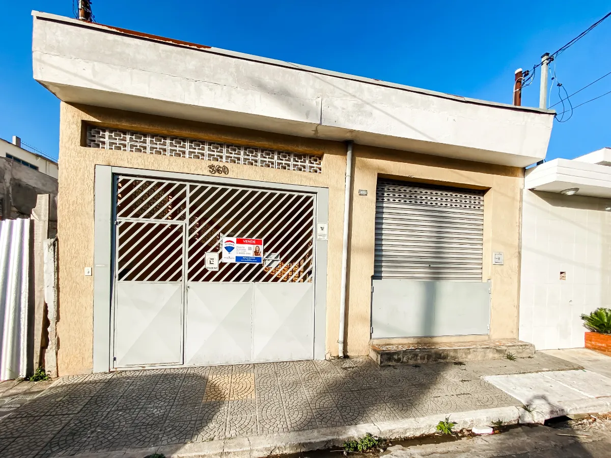 Casa para venda em Vila Zat com 4 quartos, sendo 1 suíte, 314m²