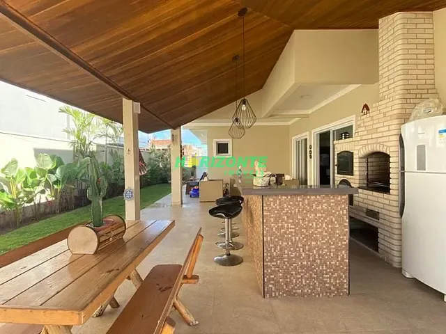 Casa com 500m² 4 quartos e 5 banheiros, à venda, no bairro Condomínio Residencial Jaguary em São José dos Campos