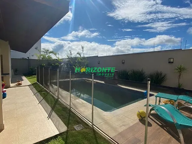 Casa com 500m² 4 quartos e 5 banheiros, à venda, no bairro Condomínio Residencial Jaguary em São José dos Campos