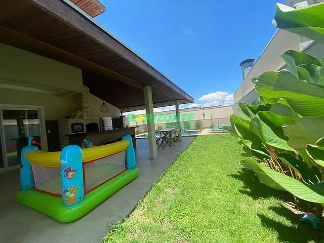 Casa com 500m² 4 quartos e 5 banheiros, à venda, no bairro Condomínio Residencial Jaguary em São José dos Campos