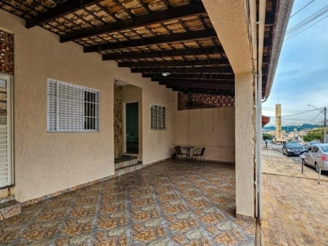 Casa com 160m² 3 quartos e 2 banheiros, à venda, no bairro Parque Residencial Vila União em Campinas
